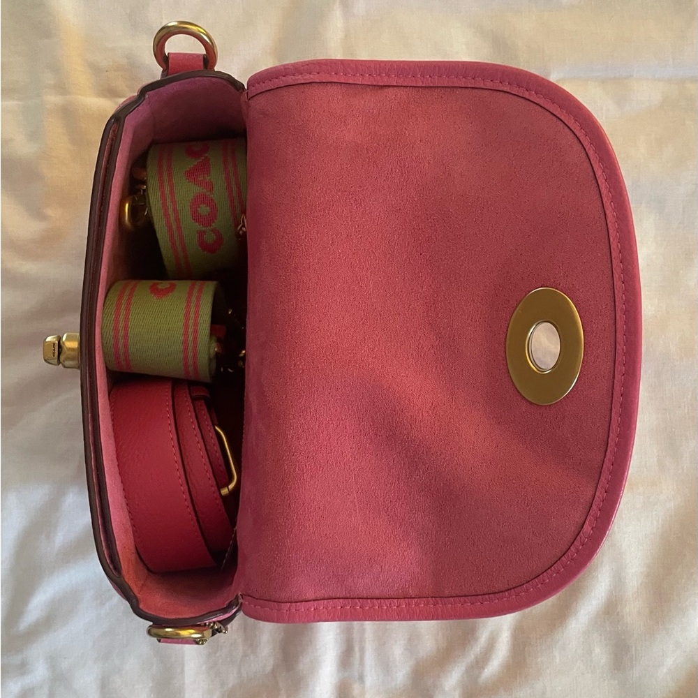 Pink Leather COACH Crossbody Bag NWT in mint condition. - Picture 10 of 14